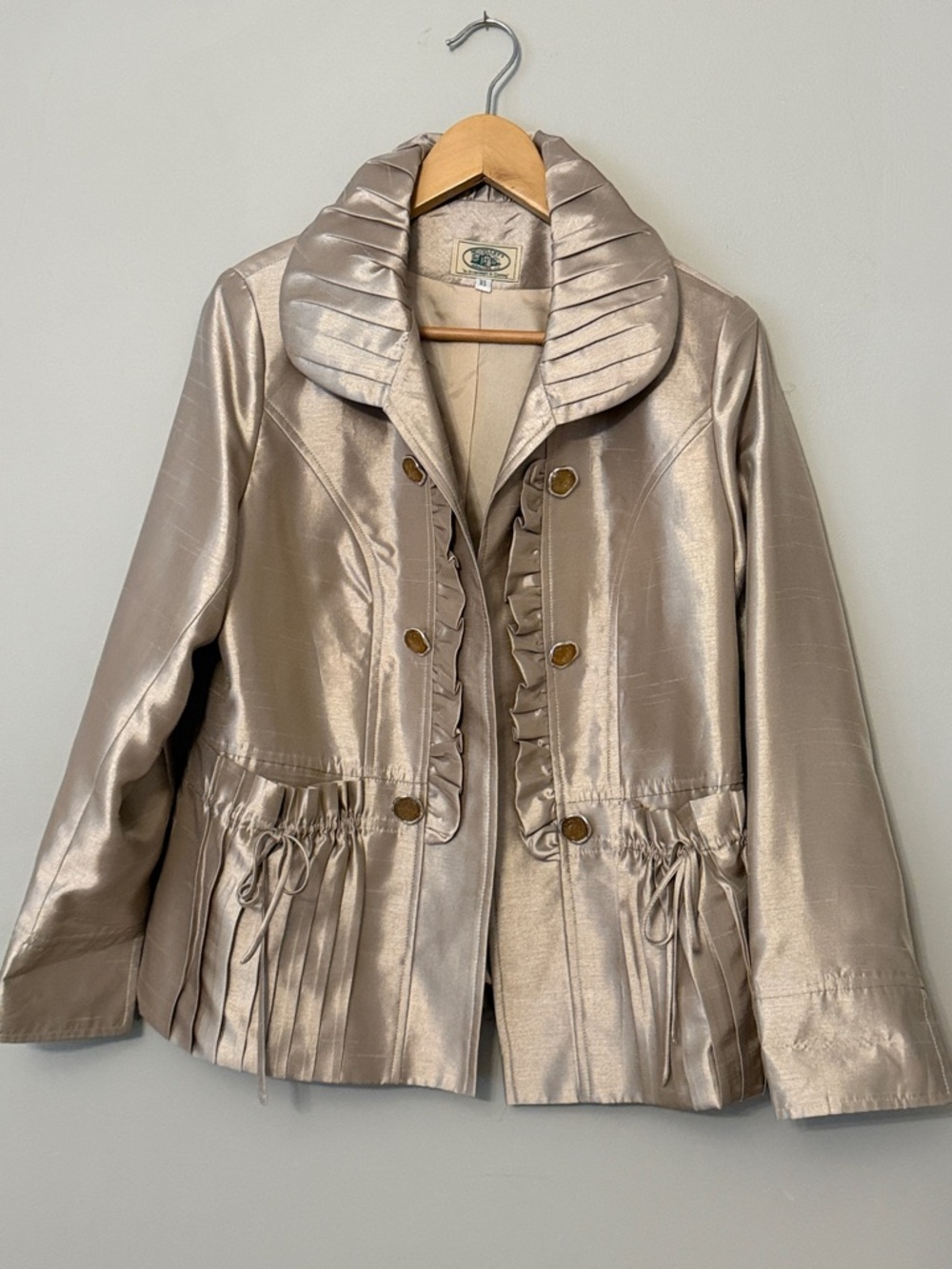 McCulleys Highlands NC Beige Gold Shimmer Jacket XS Ruffle Bow Detail Formal